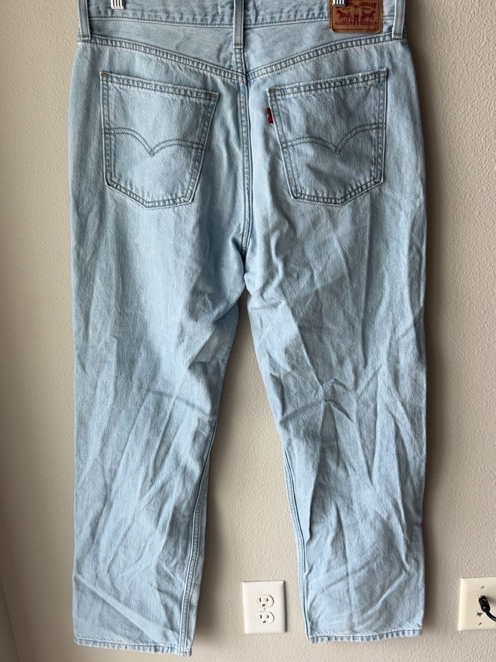 Levi’s Low Pro Straight Light Wash Denim. Women’s Size 30 - Picture 3 of 4